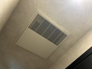 洗面脱衣所にある熱交換気システムの写真